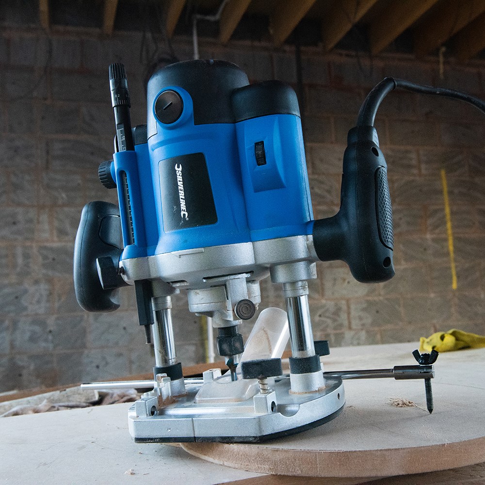 Toolstream Ltd | Silverline 2050W Plunge Router 1/2