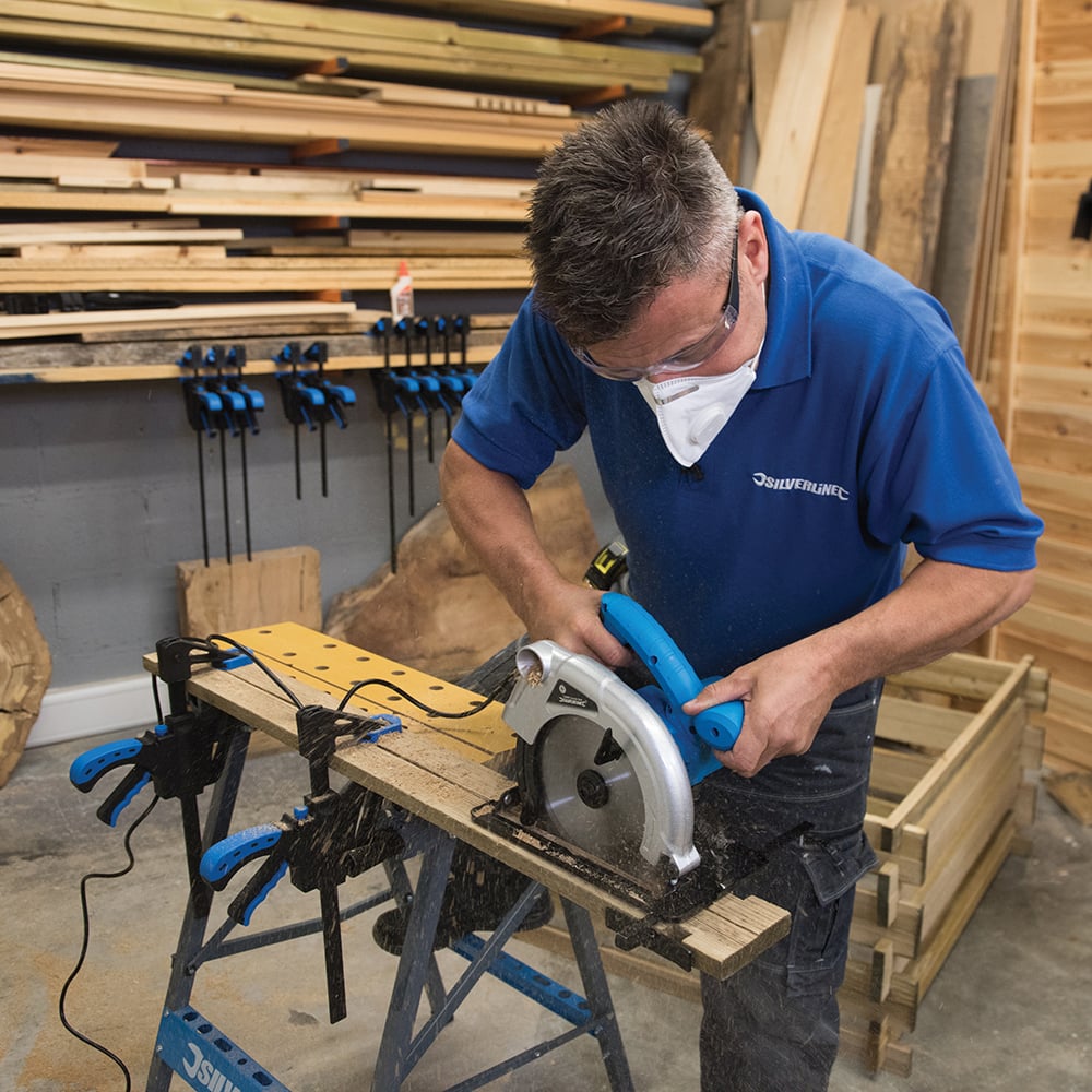 Silverline circular saw outlet